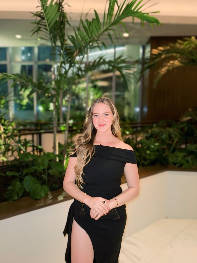 Shelby dressed for an evening event in South Florida